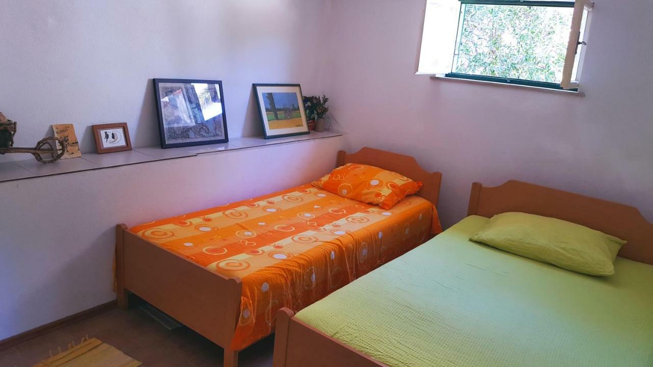Vacation House "Pave" Povlja  Exterior foto